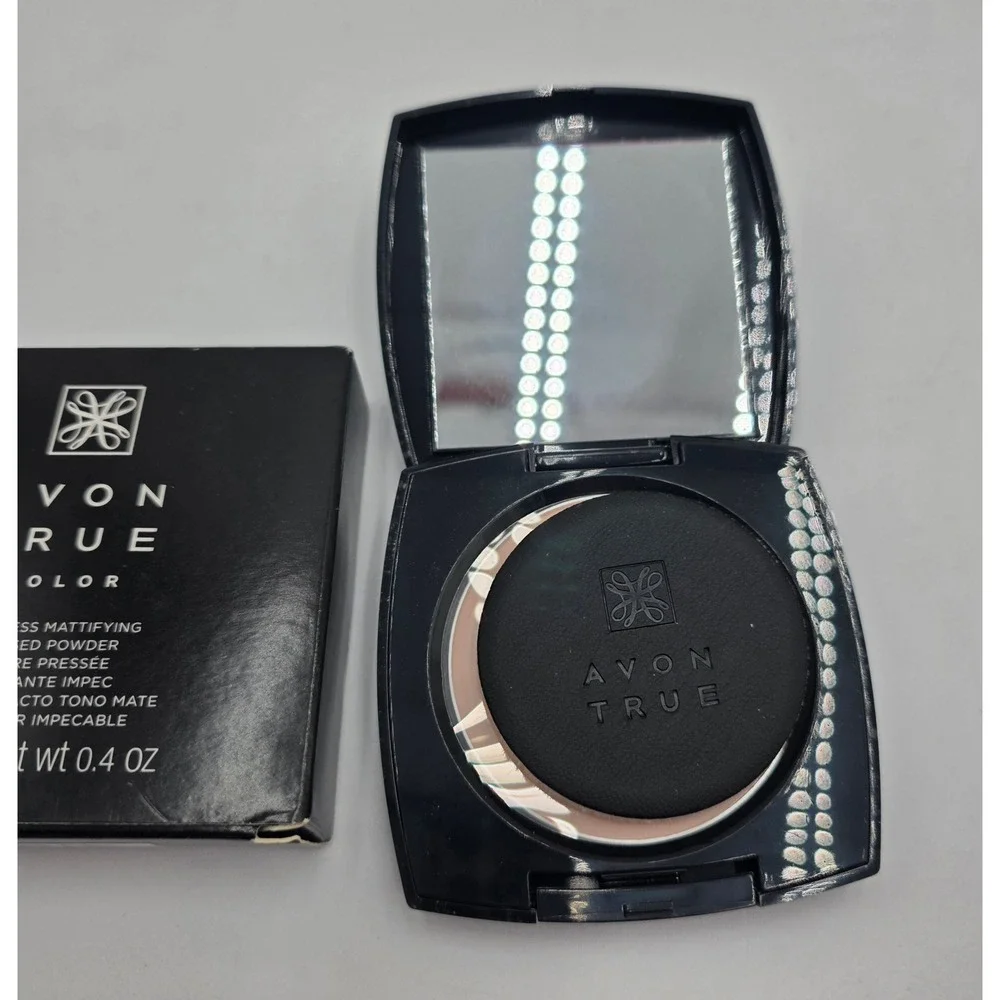 Avon True Color Flawless Mattifying Pressed Powder Pink Fair 0.4 oz New in Box